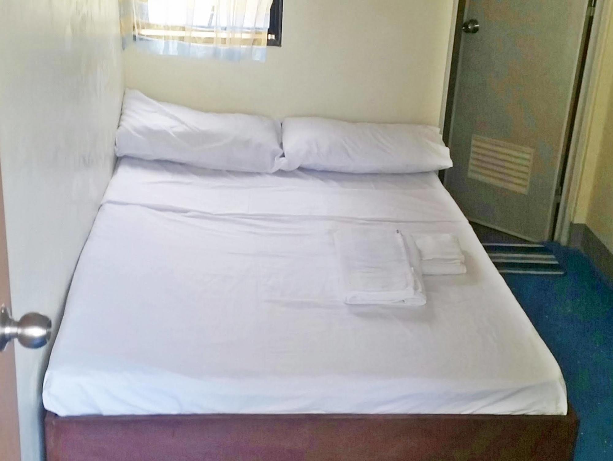 Ezy Stay Puerto Princesa Tiniguiban Eksteriør billede