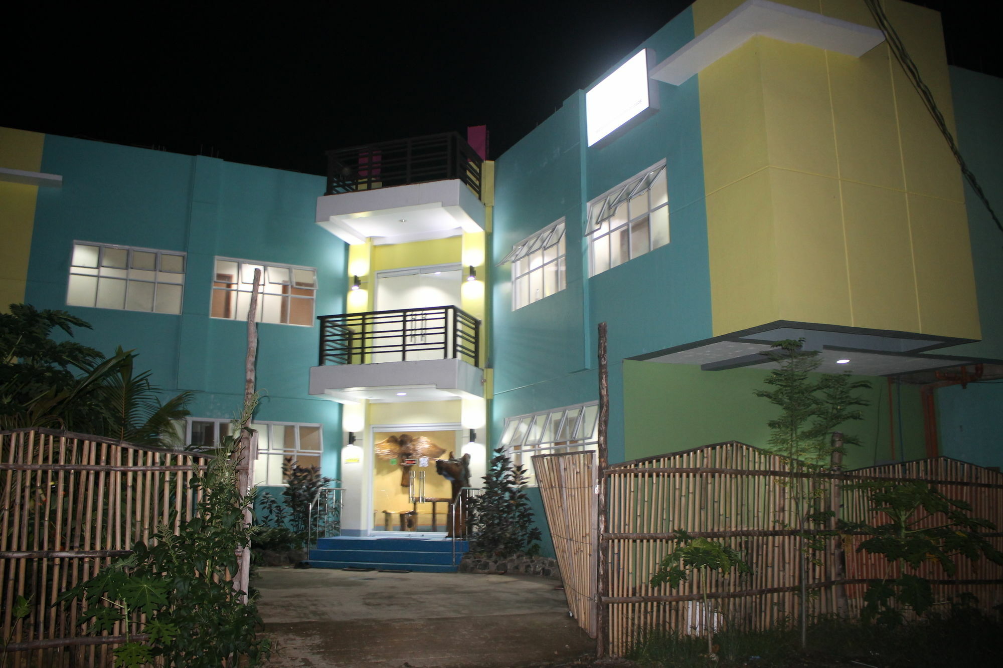 Ezy Stay Puerto Princesa Tiniguiban Eksteriør billede